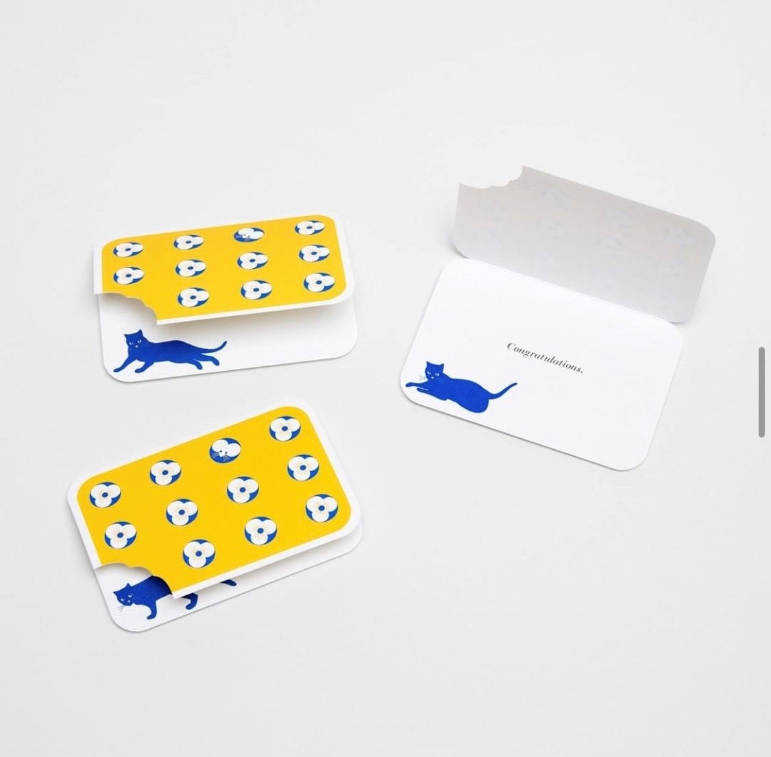 季節の一缶「Cheesy Poche 3色メレンゲ 苺&抹茶&レモン」