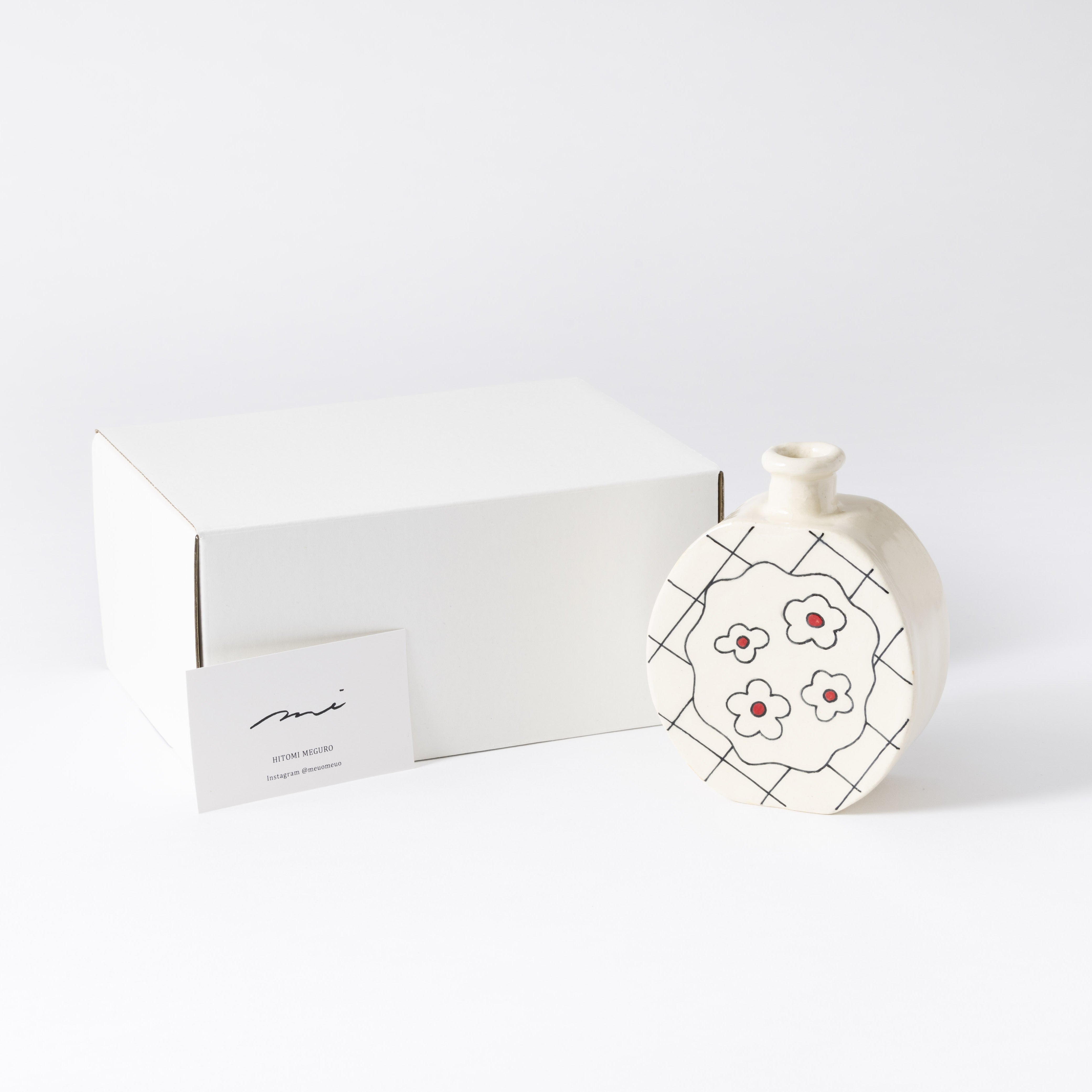 「BISCAKE ThankYou 3カット入り & お花の花器 丸型のギフトセット」