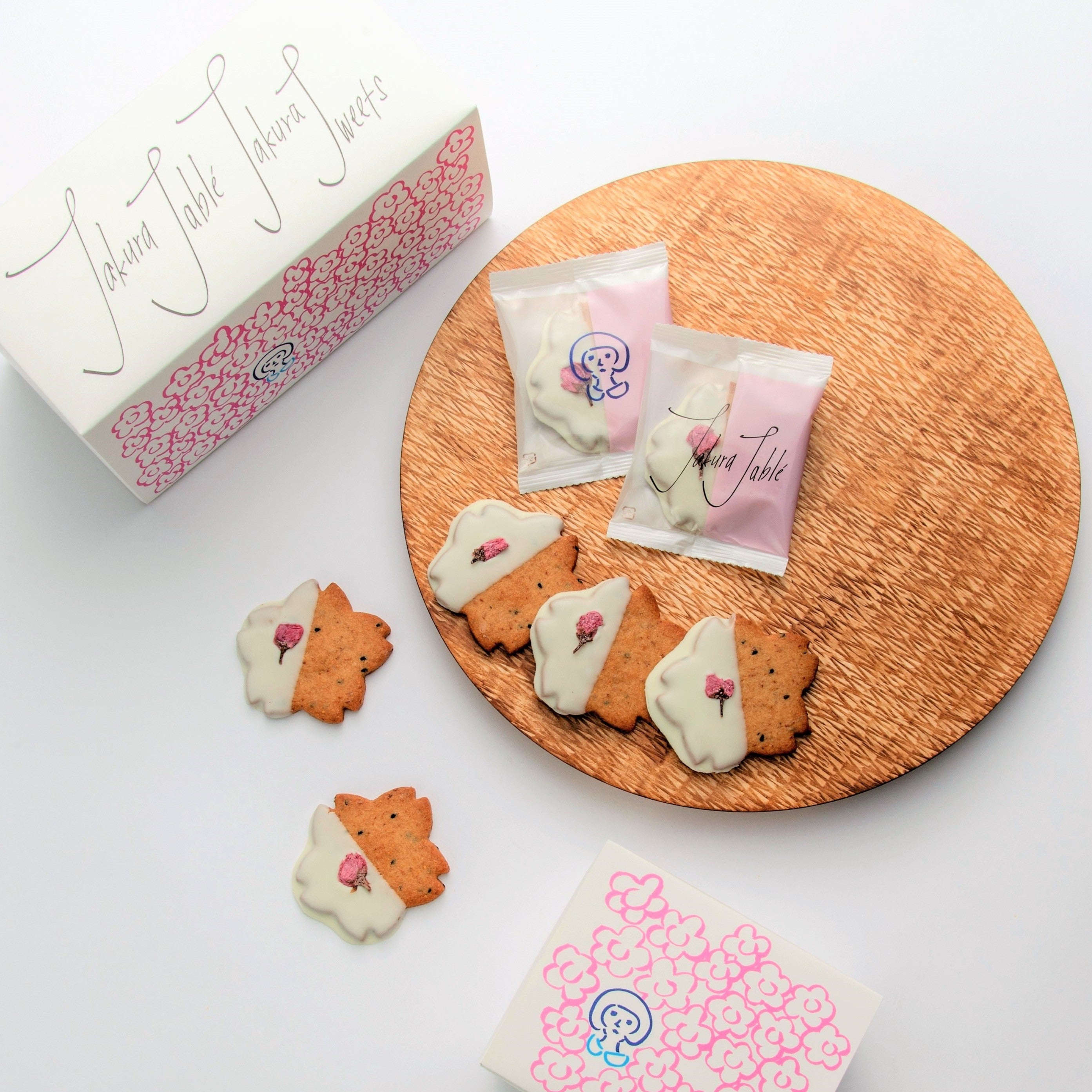 定番商品「コボレザクラ 10枚」(サブレ・クッキー)