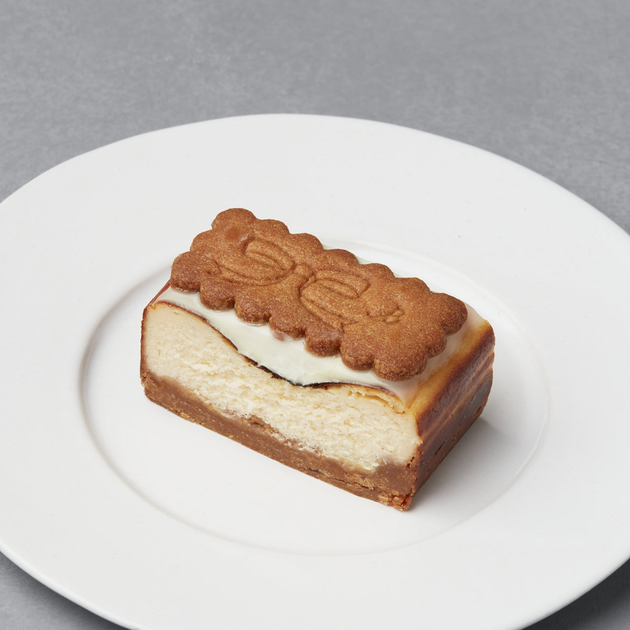 「季節のBISCAKE|リボン」 3カット入り<内訳>リボン 1カット /ねこ 1カット/リボン 1カット