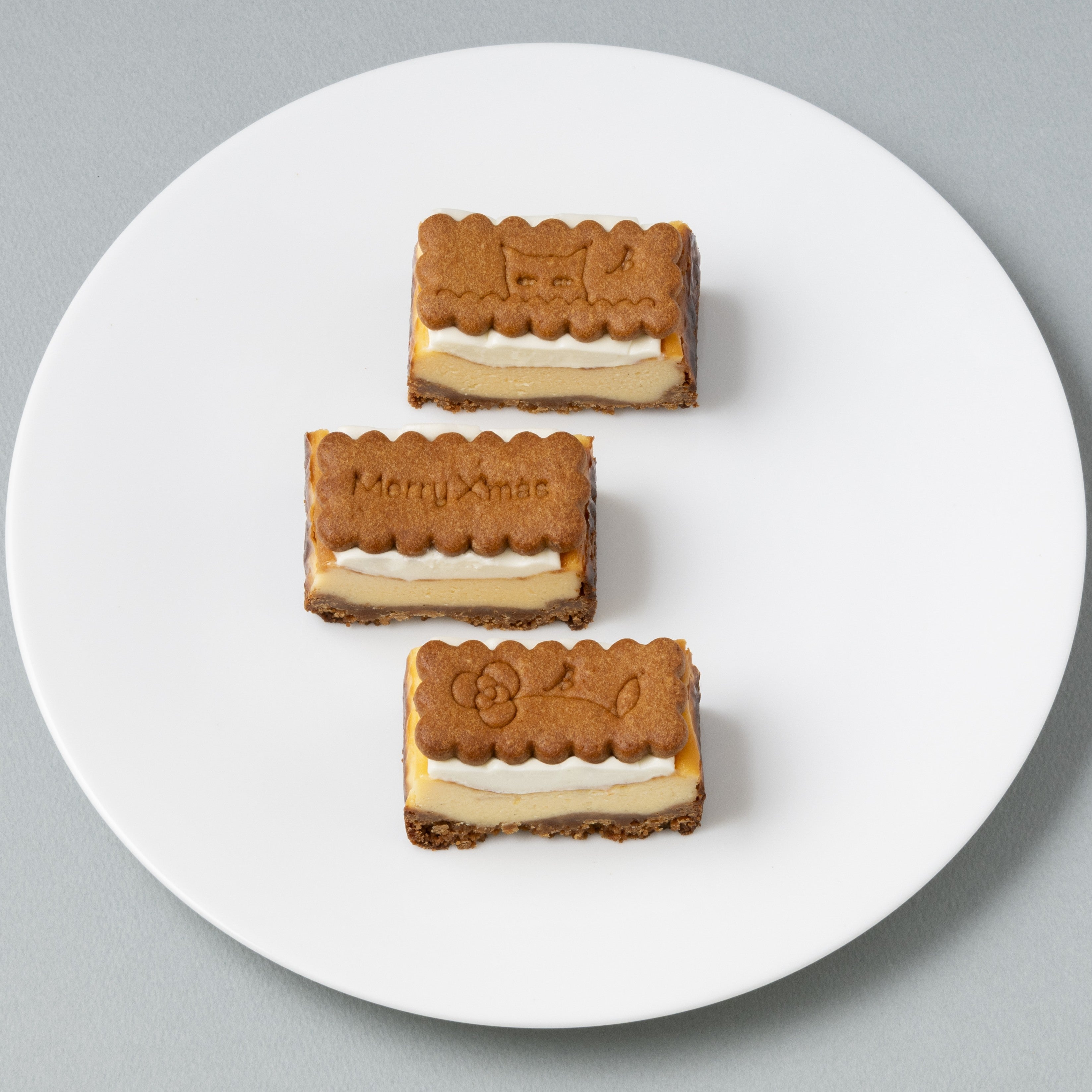 「Ｘｍａｓ BISCAKE　3カット入り」 キャンドル１０本付　【１２/２０㈯～１２/２１㈰到着分】【冷凍】