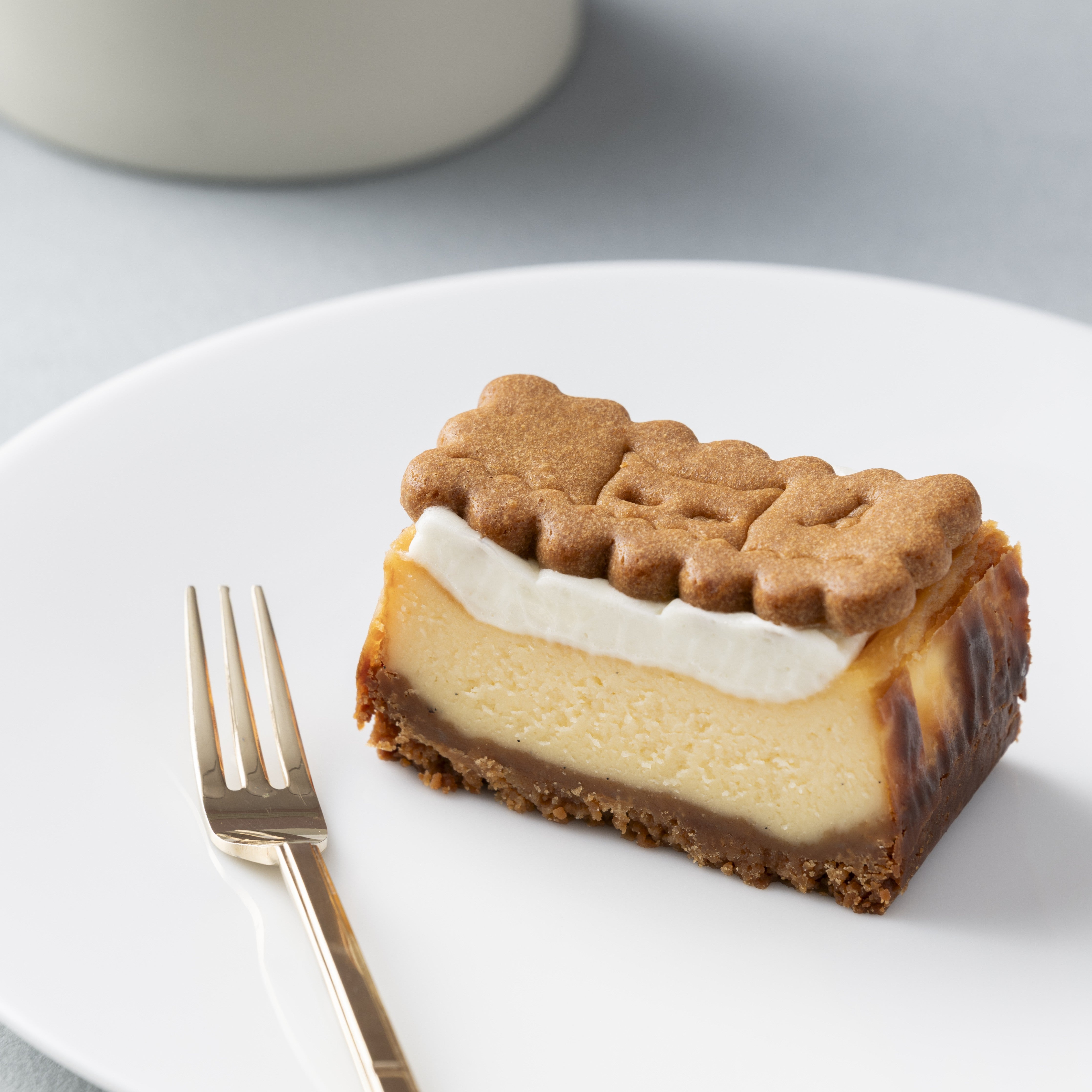 「BISCAKE（ビスケイク）ThankYou」3カット入り ＜内訳＞ねこ 1カット /ThankYou 1カット/お花 1カット