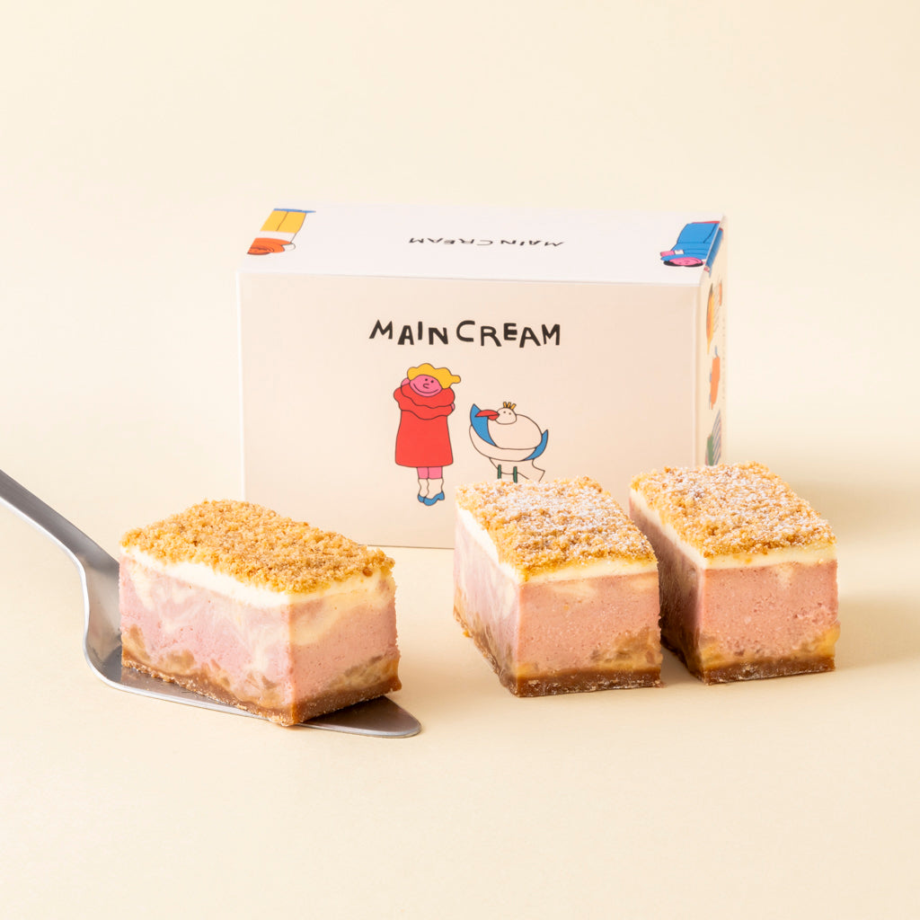 「MAIN CREAM BERRYBERRY CAKE」（メインクリームベリーベリーケーキ）」　3カット入り