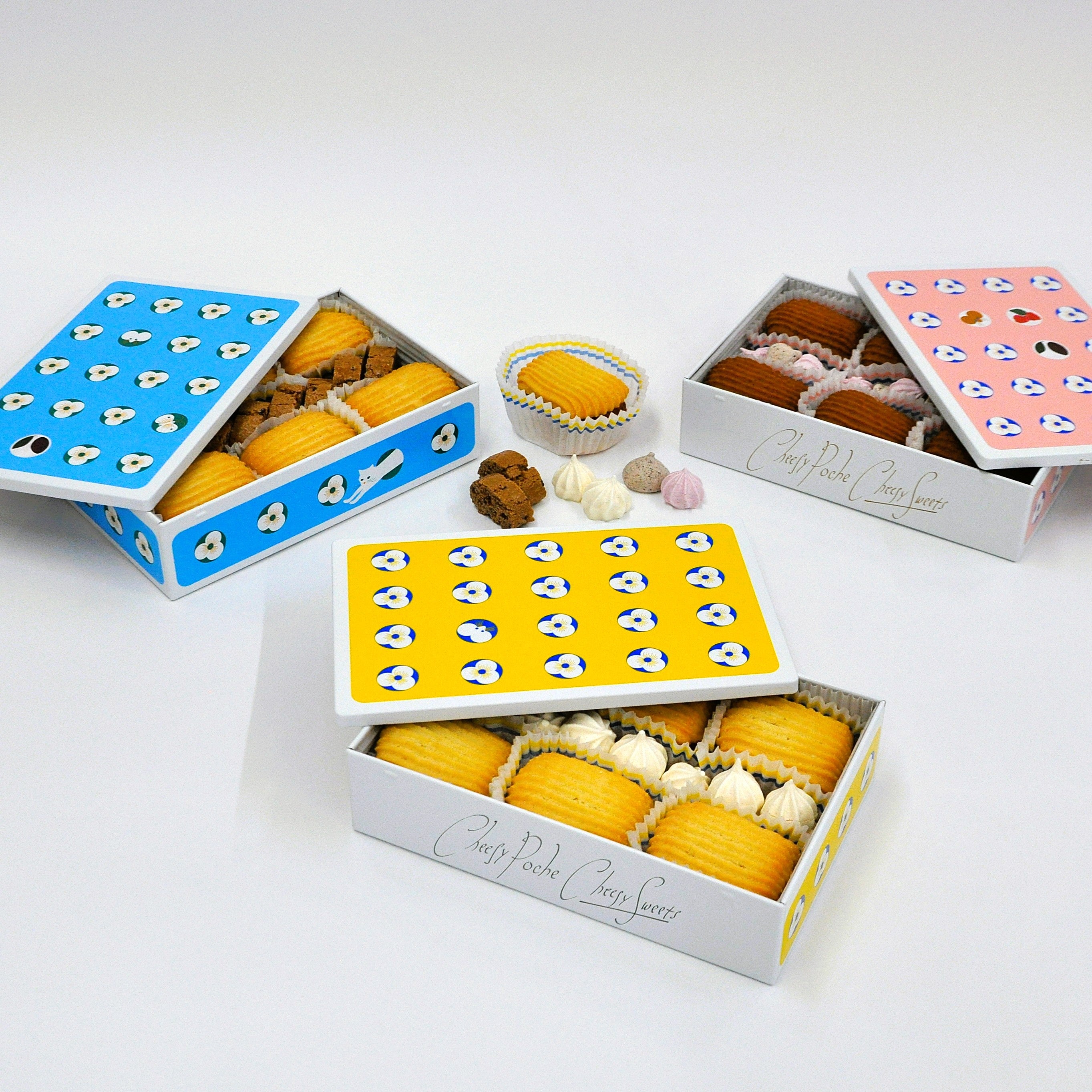 「3色のショコラ缶セット」【黄色缶】「CheesyPoche レモンハーモニー・ショコラ」【空色缶】「ショコラカントゥッチーニ缶」【コゲカン】「Cheesy Pocheショコラ＆ラズベリーメレンゲ」